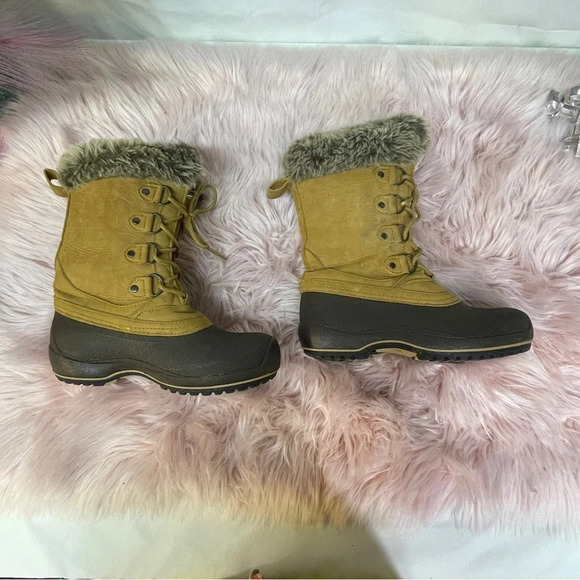 Winter boots Canada Maria size 8 - Picture 10 of 10